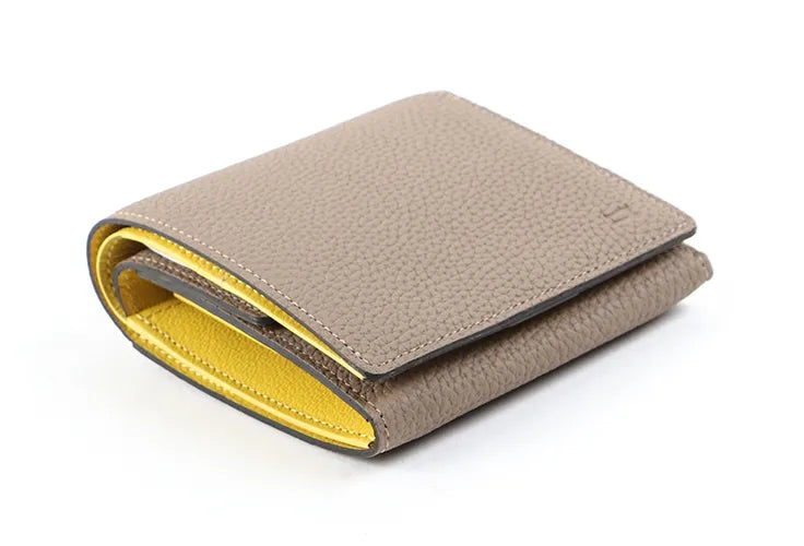 二つ折り財布